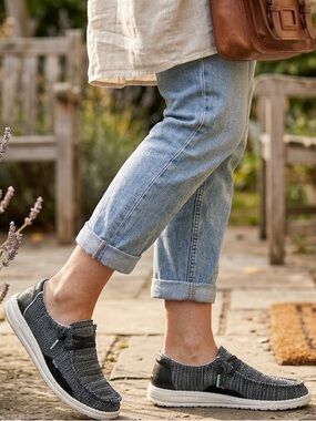 Hey Dude Wendy Sox Womens Sz 8 Slip On Sparkling Black Comfort Shoes Lightweight